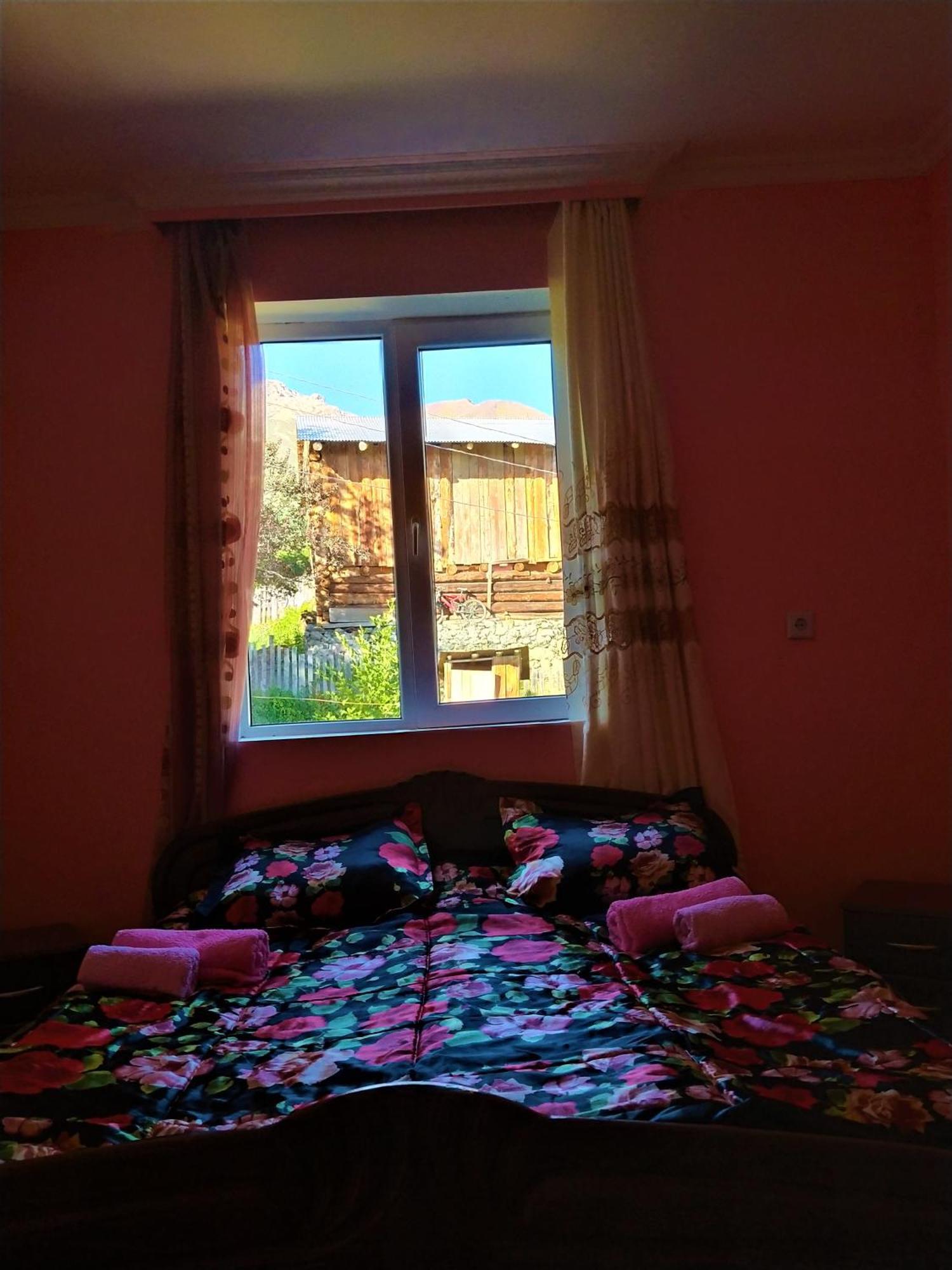 Gujejiani Guest House เมสเตีย ภายนอก รูปภาพ