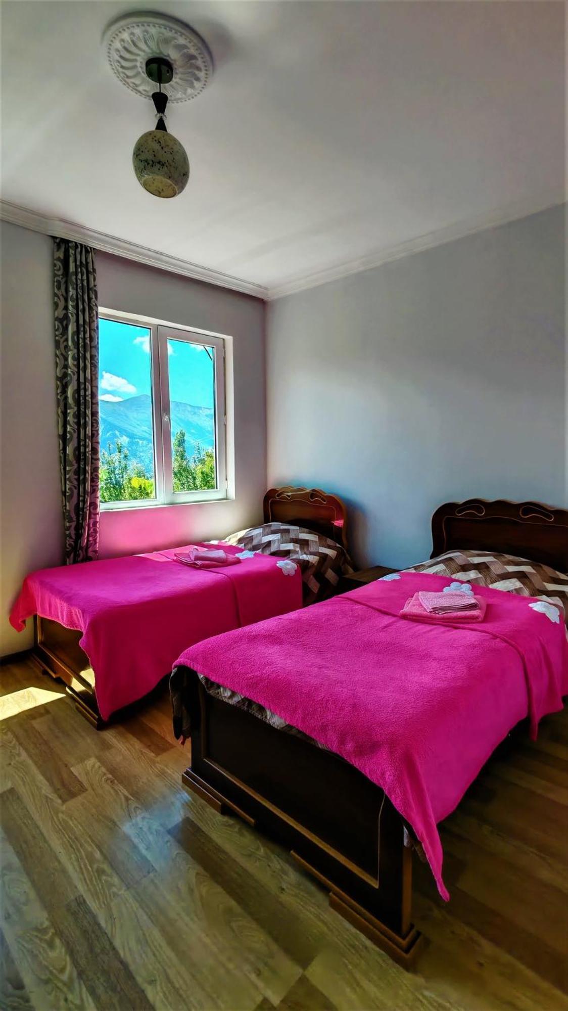Gujejiani Guest House เมสเตีย ภายนอก รูปภาพ