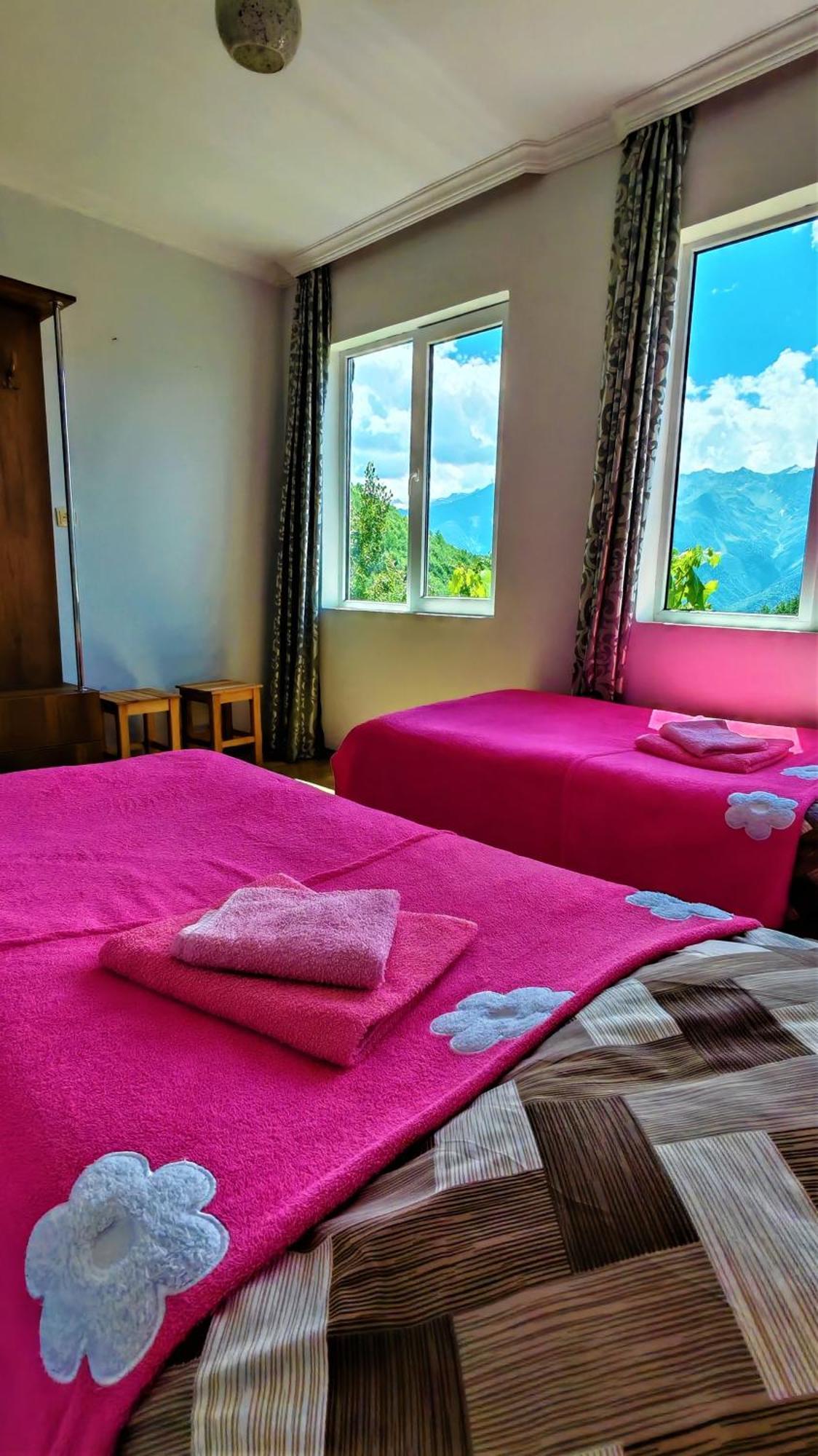 Gujejiani Guest House เมสเตีย ภายนอก รูปภาพ